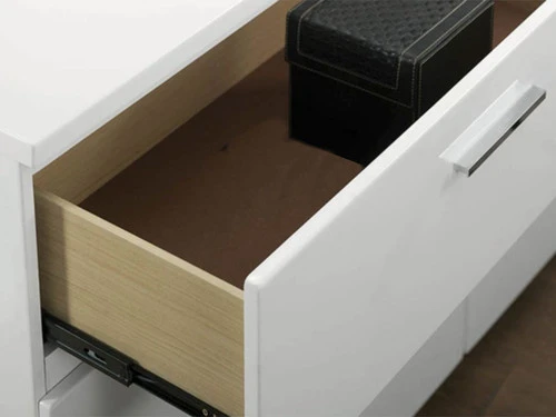 Jeremaine Black And White King 4 Pcs Set - Image 6